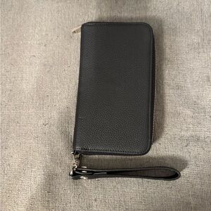 Thirty-One All About the Benjamins Wallet